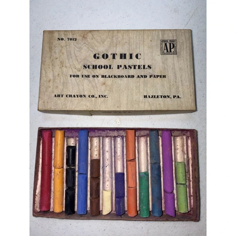 Vintage Gothic School Pastels No. 7012 Art Crayon Co Hazleton PA Box Set USA